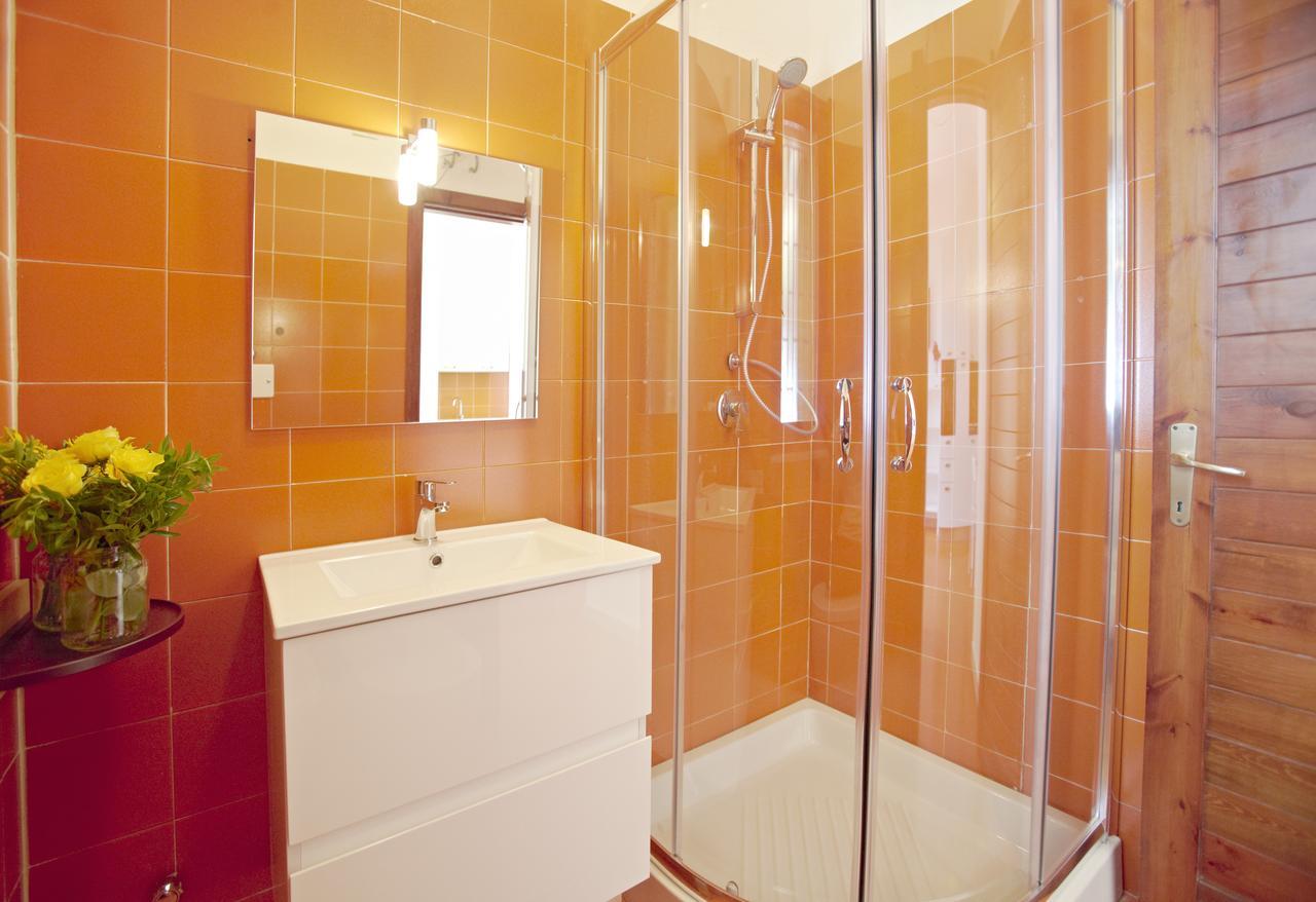 Pinus Village Sea Front Apartment بولا المظهر الخارجي الصورة